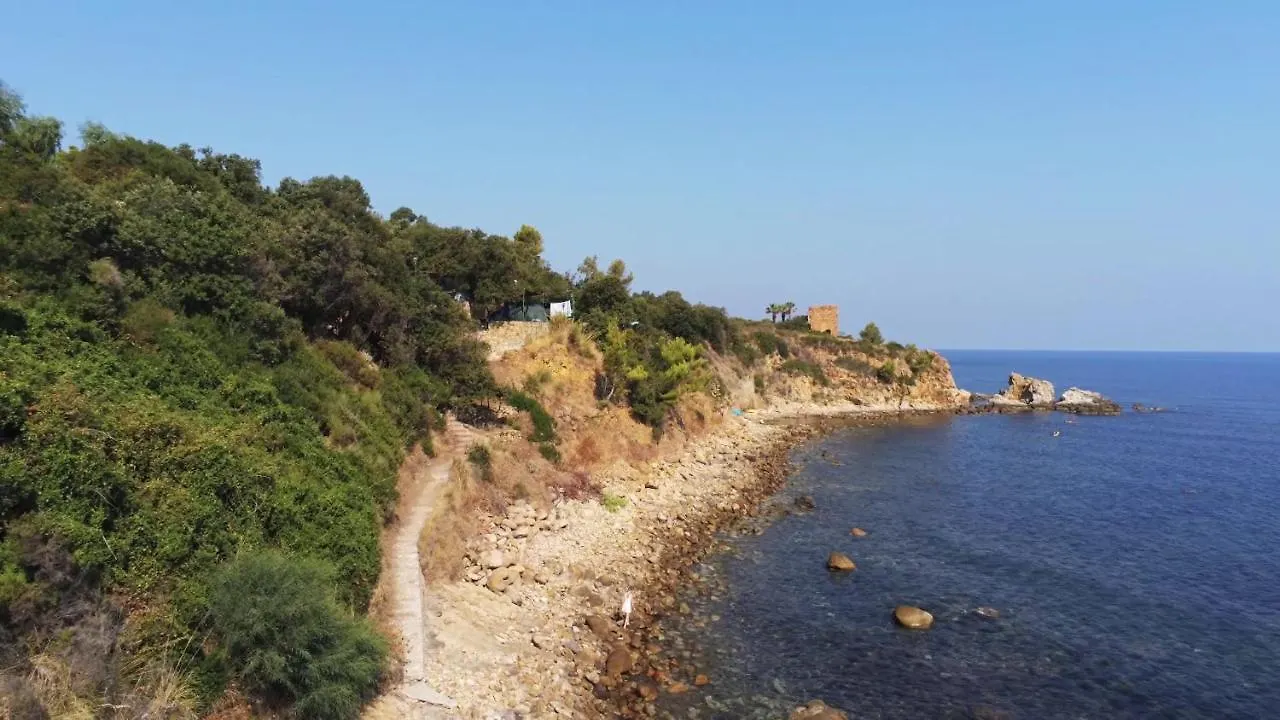 Camping & Village Rais Gerbi 波利纳 假日公园
